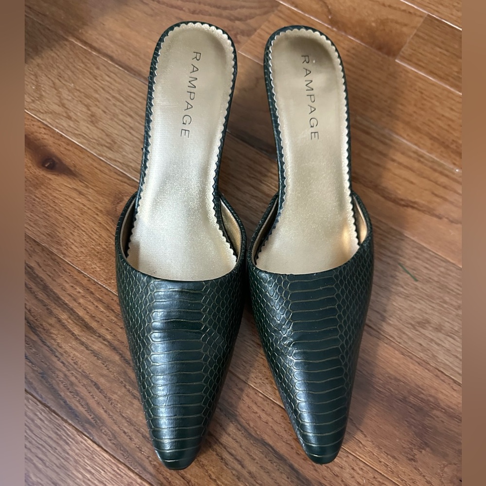 Rampage Dark Green Textured Mules
